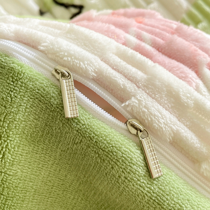 91家纺网 家纺一手货源 找家纺 摩妮卡 2025新款提花豆豆绒卡通印花牛奶绒四件套 花间兔