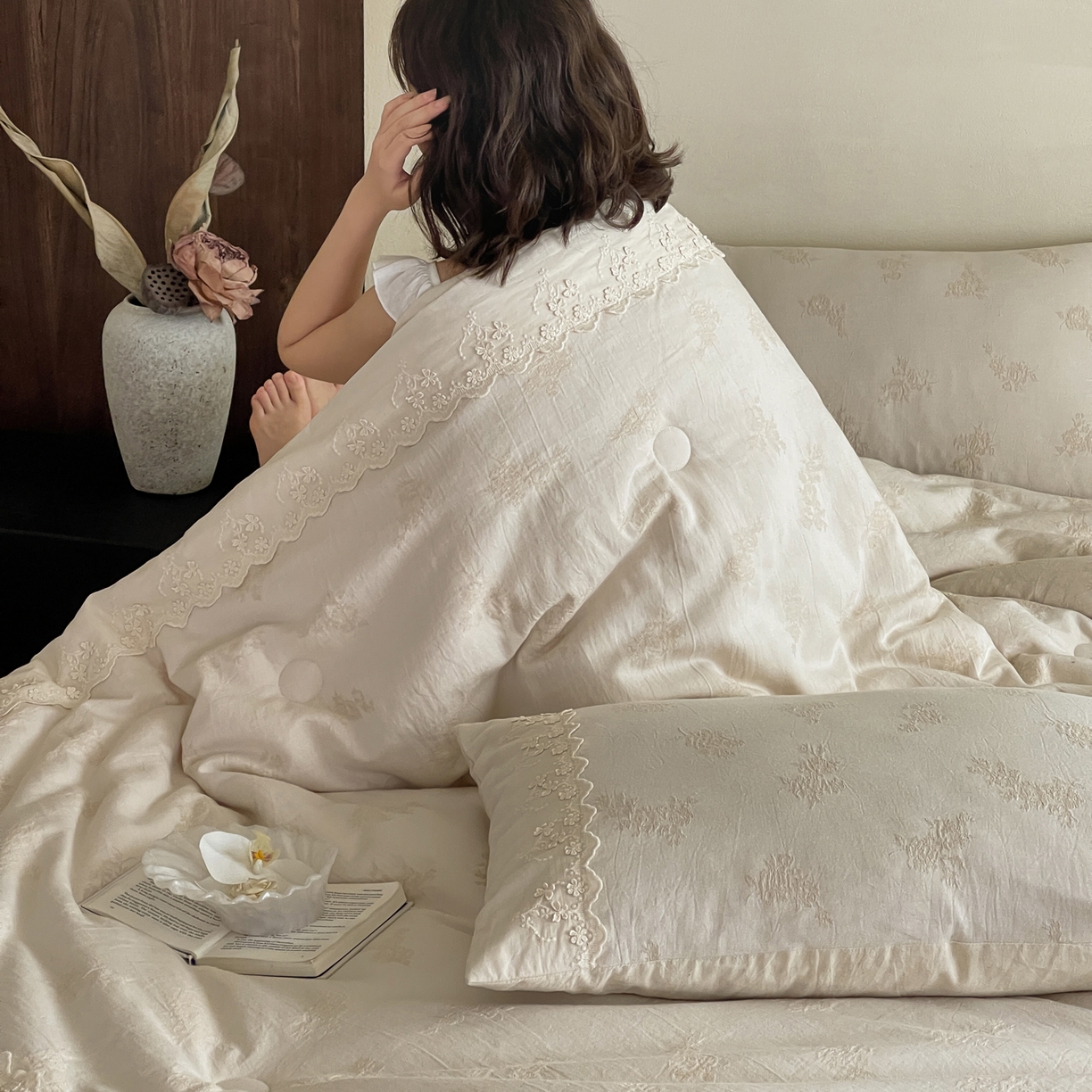 91家纺网 家纺一手货源 找家纺 一加一 2025新款亲肤柔软棉麻大提花大豆抗菌被子被芯 初朵