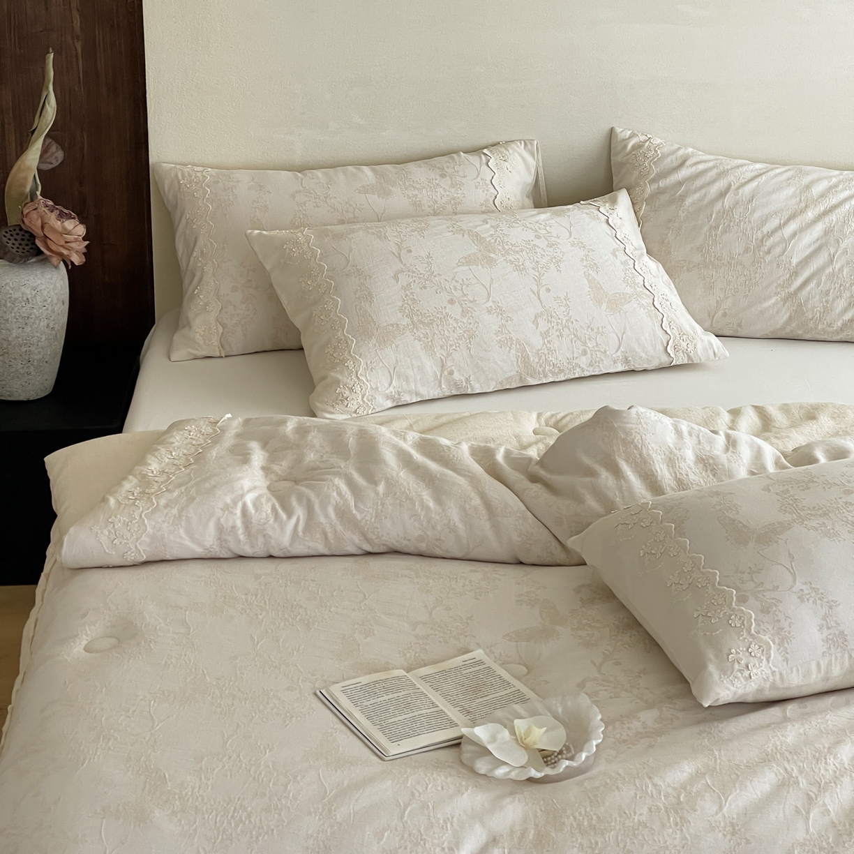 91家纺网 家纺一手货源 找家纺 一加一 2025新款亲肤柔软棉麻大提花大豆抗菌被子被芯 花间对影