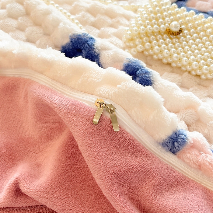 91家纺网 家纺一手货源 找家纺 摩妮卡 2026新款提花豆豆绒卡通印花牛奶绒四件套 恋心