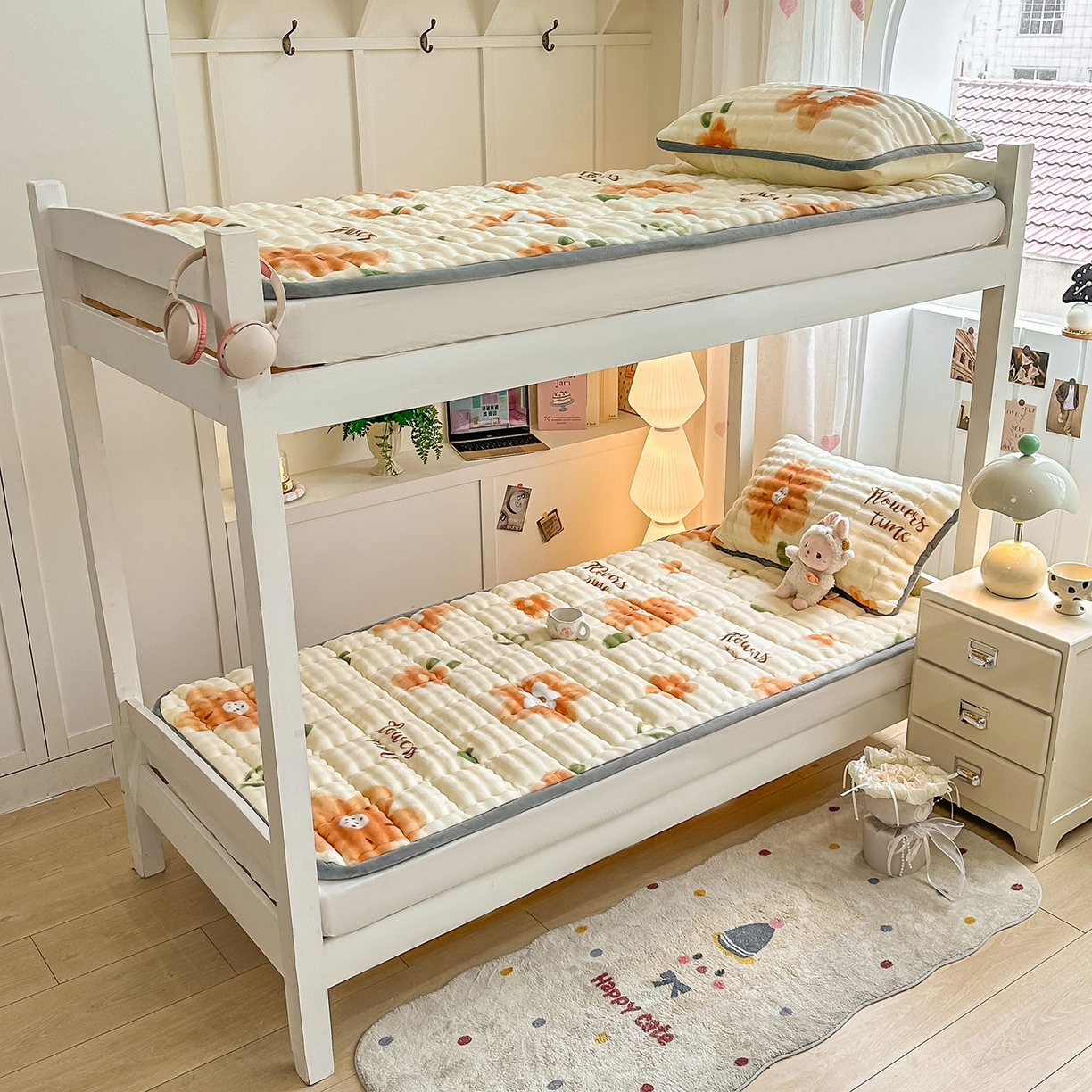 91家纺网 家纺一手货源 找家纺 眠势力 2025新款牛奶绒泡泡床褥加绒仿兔毛绒床褥子秋冬保暖珊瑚绒夹棉学生上下铺床护垫 花样年华