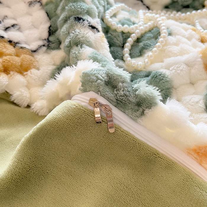 91家纺网 家纺一手货源 找家纺 摩妮卡 2025新款提花豆豆绒卡通印花牛奶绒四件套 铃兰花语