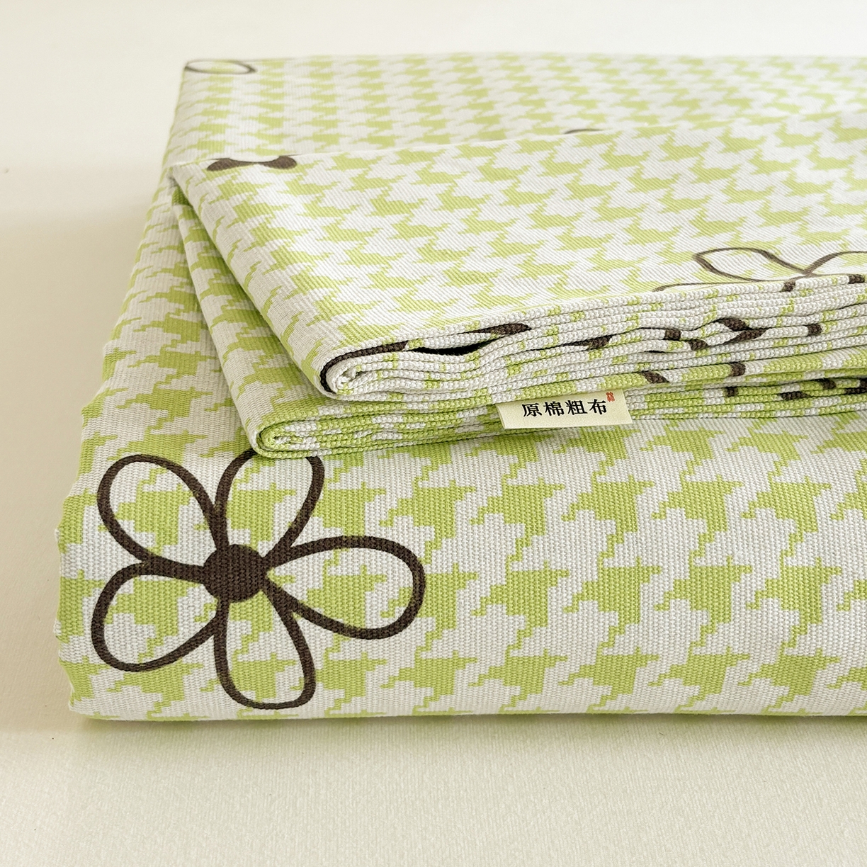 91家纺网 家纺一手货源 找家纺 青泽家纺 2025新款原棉标老粗布系列床单三件套 花儿朵朵