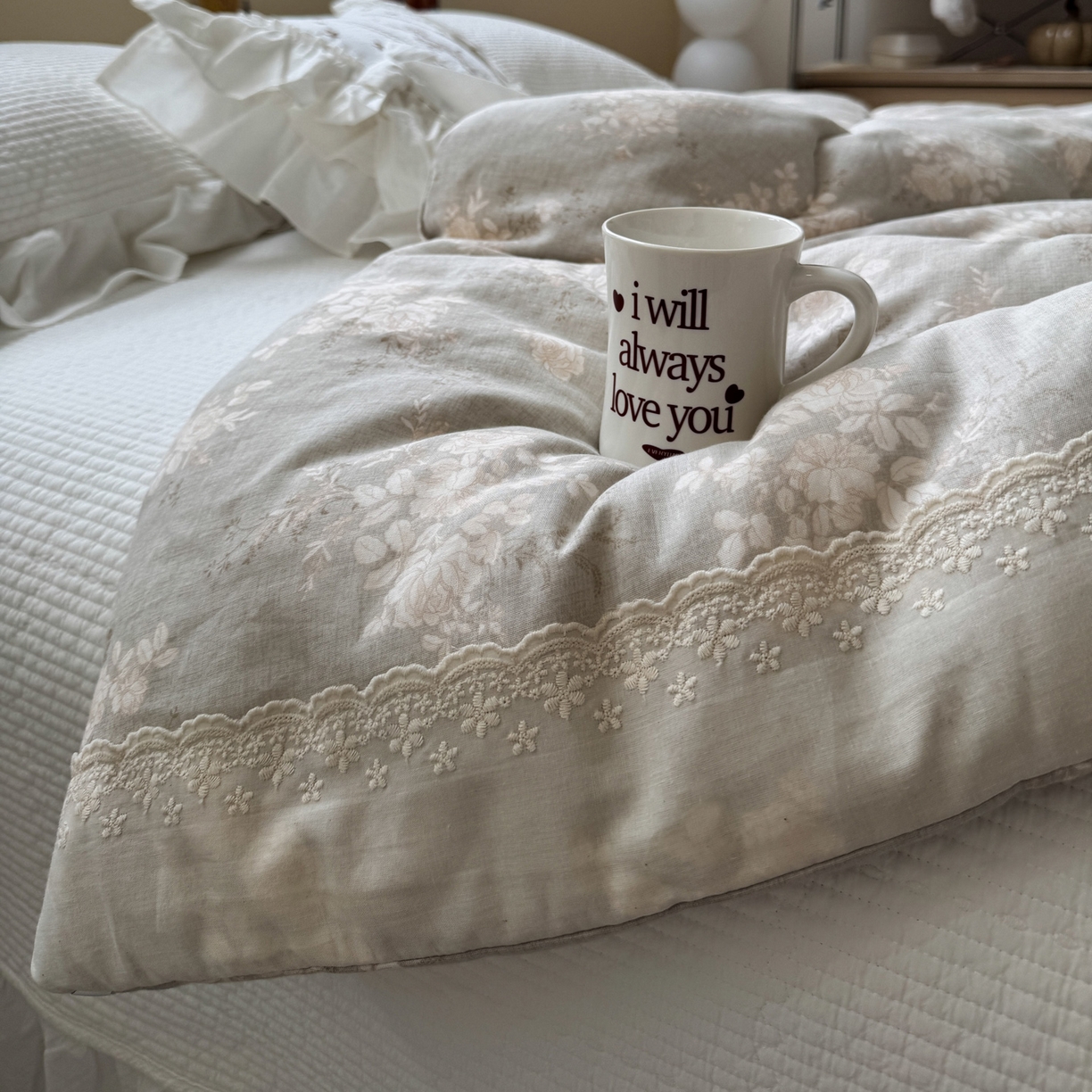 91家纺网 家纺一手货源 找家纺 一加一 2025新款A类全棉纯棉双层纱田园风懒人被冬被被子被芯（可水洗） 花蔓花影-灰