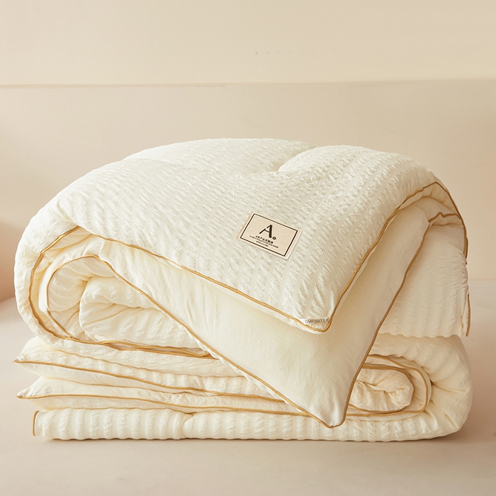 91家纺网 家纺一手货源 找家纺 欢乐季 2025新款7A抗菌A类双喷提花泡泡棉大豆被四季被+被芯（可以开发票—专票8个点） 凝脂白