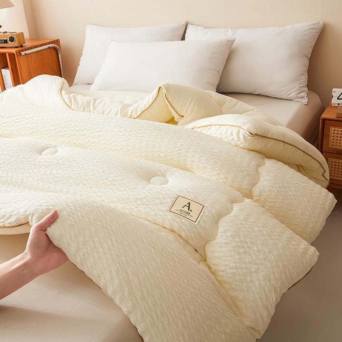 91家纺网 家纺一手货源 找家纺 欢乐季 2025新款7A抗菌A类双喷提花泡泡棉大豆被四季被+被芯（可以开发票—专票8个点） 凝脂白