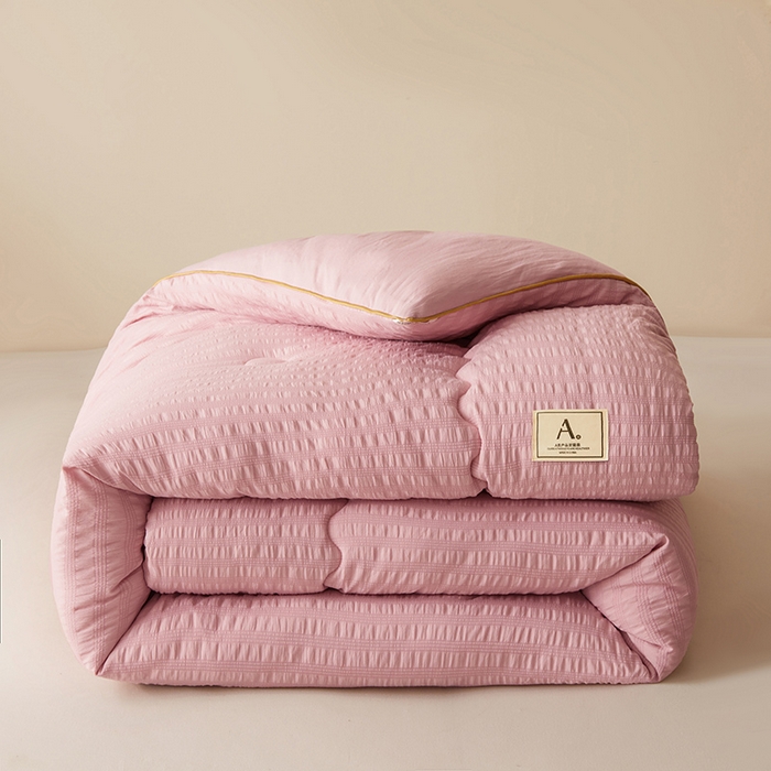 91家纺网 家纺一手货源 找家纺 欢乐季 2025新款7A抗菌A类双喷提花泡泡棉大豆被四季被+被芯（可以开发票—专票8个点） 柔和粉