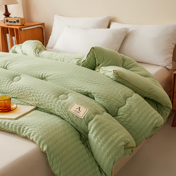 91家纺网 家纺一手货源 找家纺 欢乐季 2025新款7A抗菌A类双喷提花泡泡棉大豆被四季被+被芯（可以开发票—专票8个点） 仙踪绿