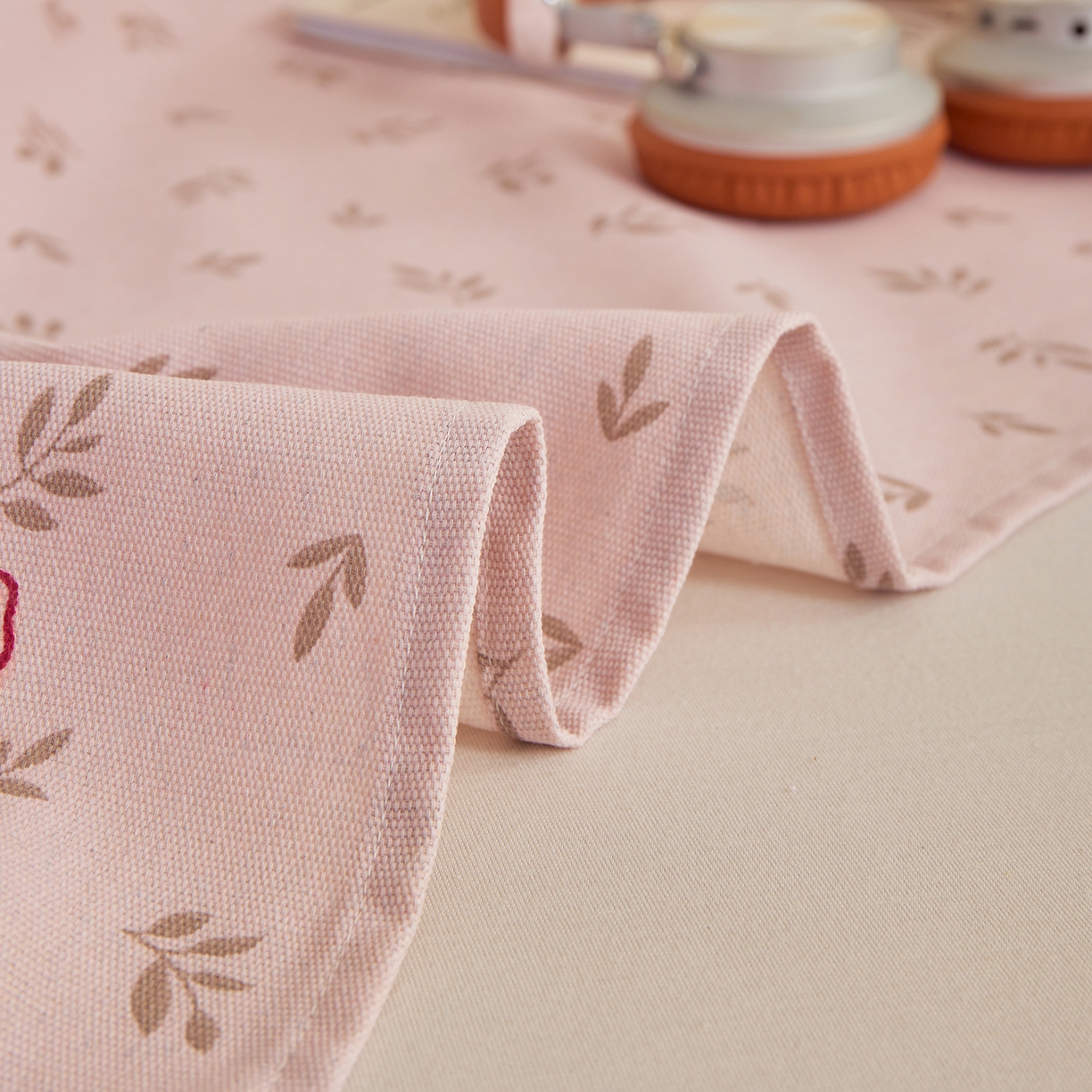 91家纺网 家纺一手货源 找家纺 青泽家纺 2025新款原棉标老粗布系列床单三件套 浪漫花语