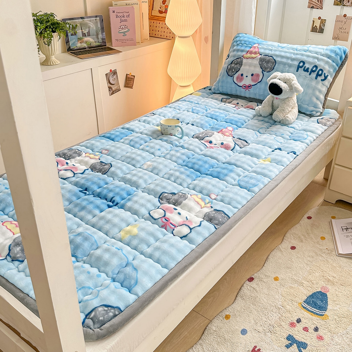 91家纺网 家纺一手货源 找家纺 眠势力 2025新款牛奶绒泡泡床褥加绒仿兔毛绒床褥子秋冬保暖珊瑚绒夹棉学生上下铺床护垫 趴趴狗