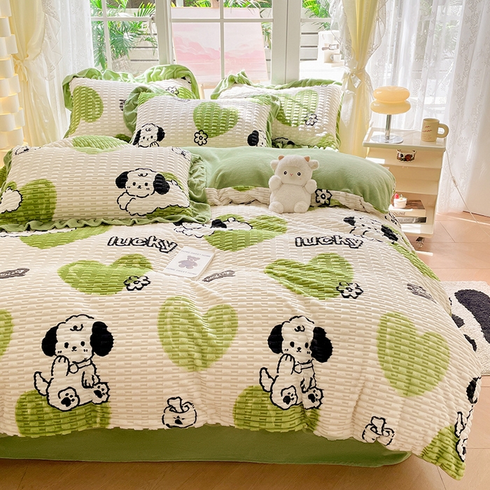 91家纺网 家纺一手货源 找家纺 摩妮卡 2025新款提花豆豆绒卡通印花牛奶绒四件套 萌趣狗