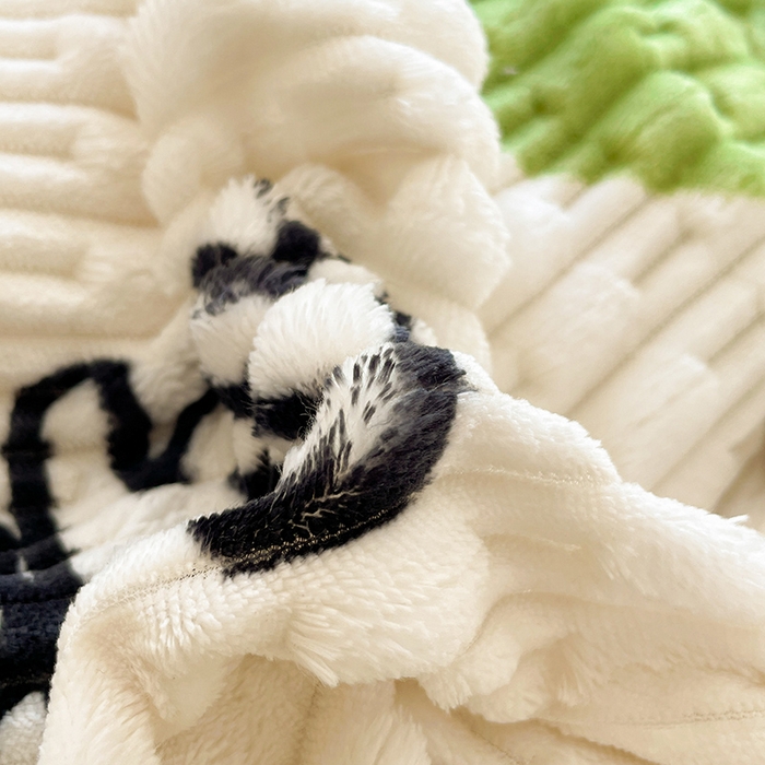 91家纺网 家纺一手货源 找家纺 摩妮卡 2025新款提花豆豆绒卡通印花牛奶绒四件套 萌趣狗