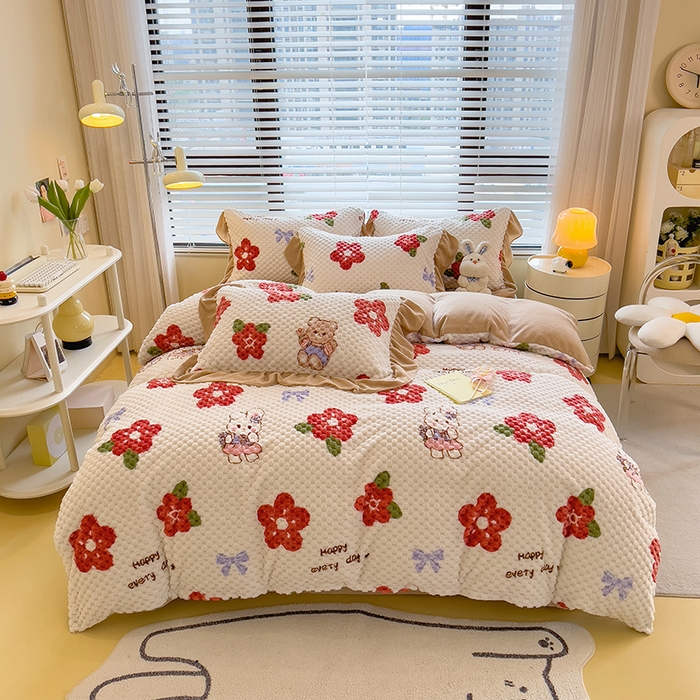 91家纺网 家纺一手货源 找家纺 摩妮卡 2025新款提花豆豆绒卡通印花牛奶绒四件套 萌兔花园