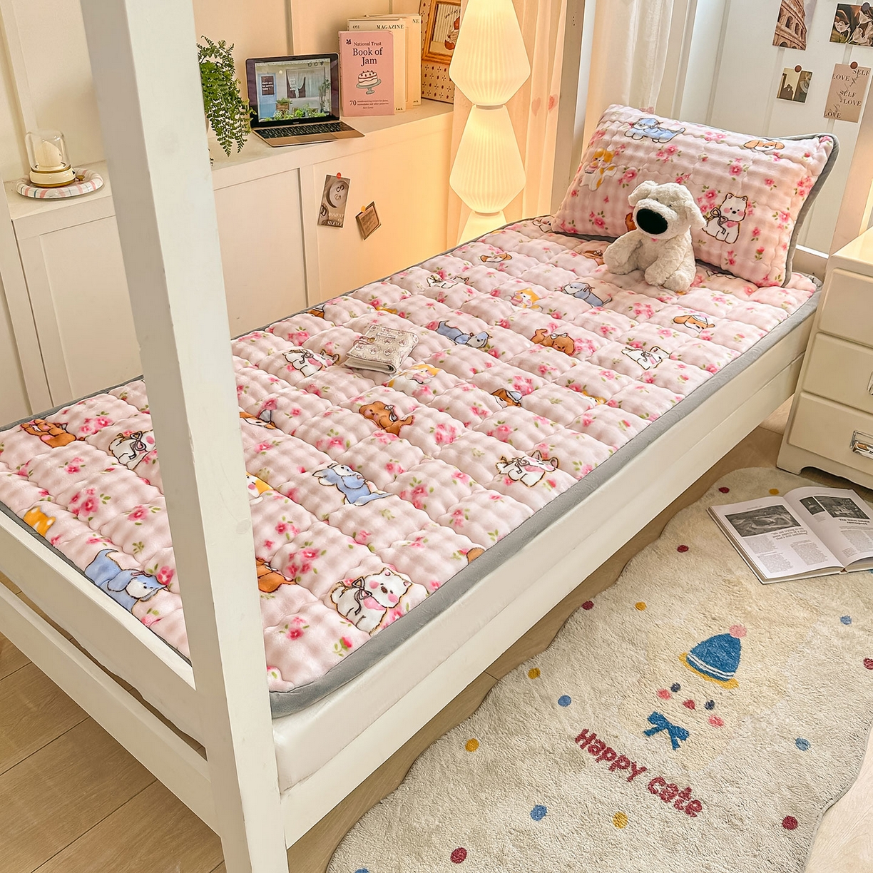 91家纺网 家纺一手货源 找家纺 眠势力 2025新款牛奶绒泡泡床褥加绒仿兔毛绒床褥子秋冬保暖珊瑚绒夹棉学生上下铺床护垫 童趣花园