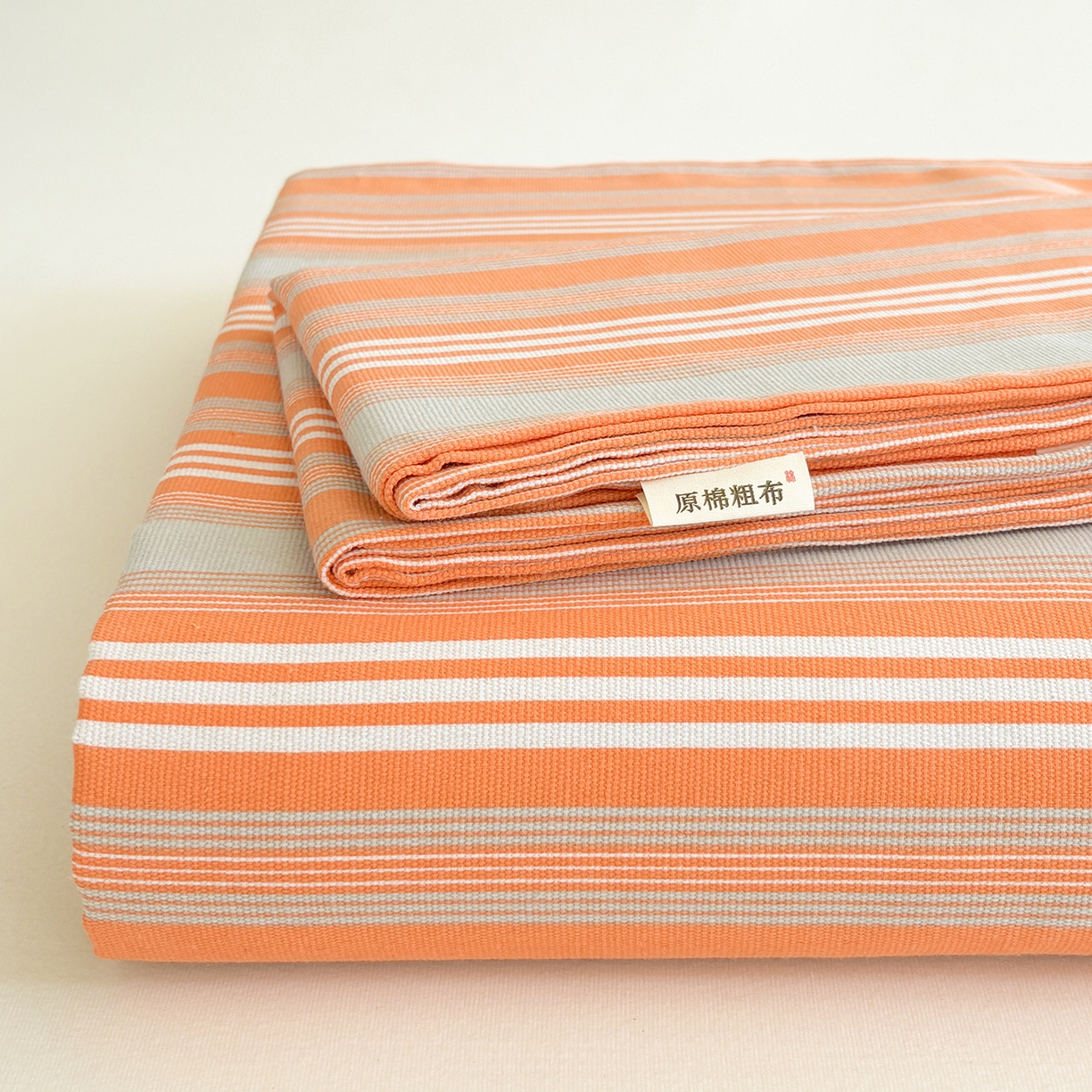 91家纺网 家纺一手货源 找家纺 青泽家纺 2025新款原棉标老粗布系列床单三件套 时尚橘