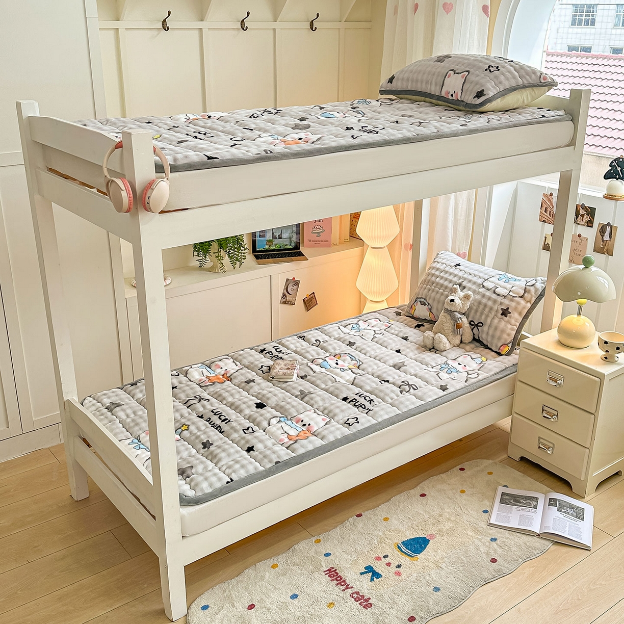 91家纺网 家纺一手货源 找家纺 眠势力 2025新款牛奶绒泡泡床褥加绒仿兔毛绒床褥子秋冬保暖珊瑚绒夹棉学生上下铺床护垫 星星猫咪