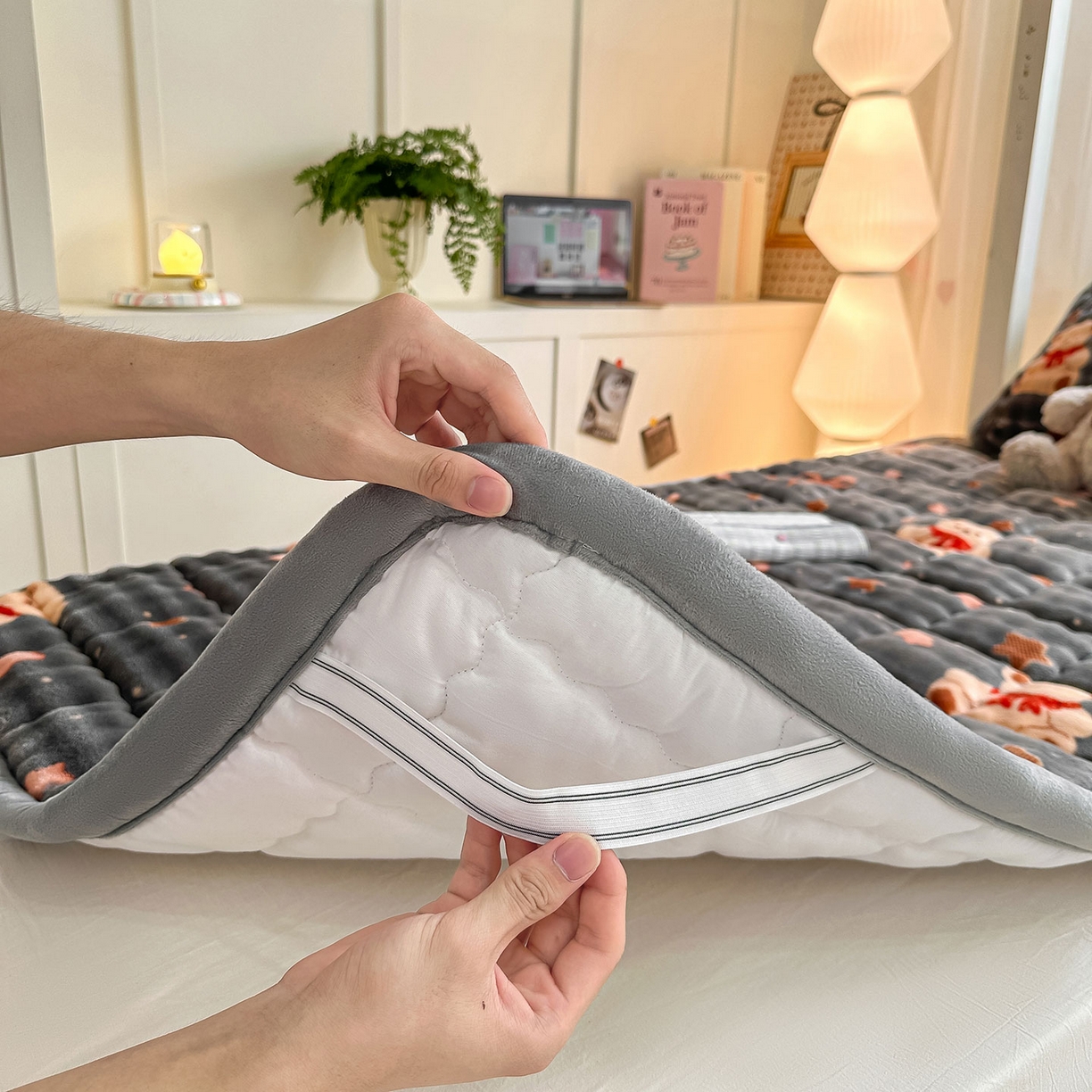 91家纺网 家纺一手货源 找家纺 眠势力 2025新款牛奶绒泡泡床褥加绒仿兔毛绒床褥子秋冬保暖珊瑚绒夹棉学生上下铺床护垫 星星小熊