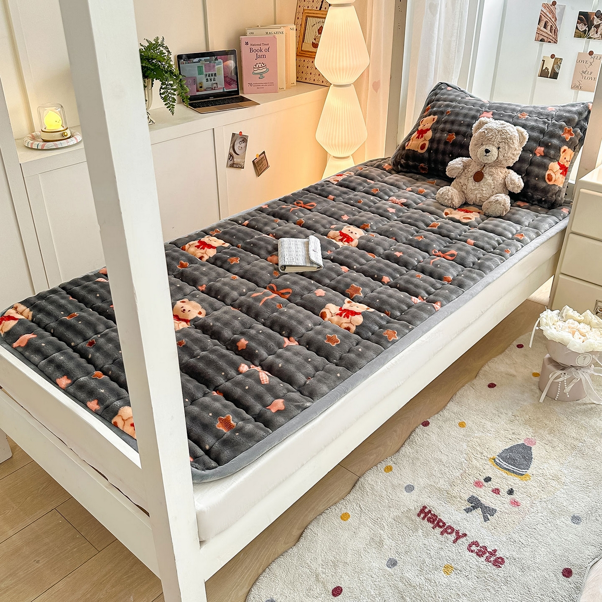 91家纺网 家纺一手货源 找家纺 眠势力 2025新款牛奶绒泡泡床褥加绒仿兔毛绒床褥子秋冬保暖珊瑚绒夹棉学生上下铺床护垫 星星小熊