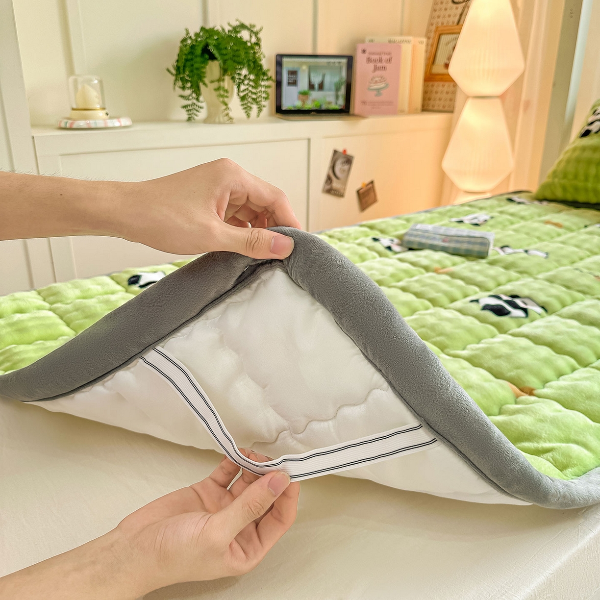 91家纺网 家纺一手货源 找家纺 眠势力 2025新款牛奶绒泡泡床褥加绒仿兔毛绒床褥子秋冬保暖珊瑚绒夹棉学生上下铺床护垫 熊猫