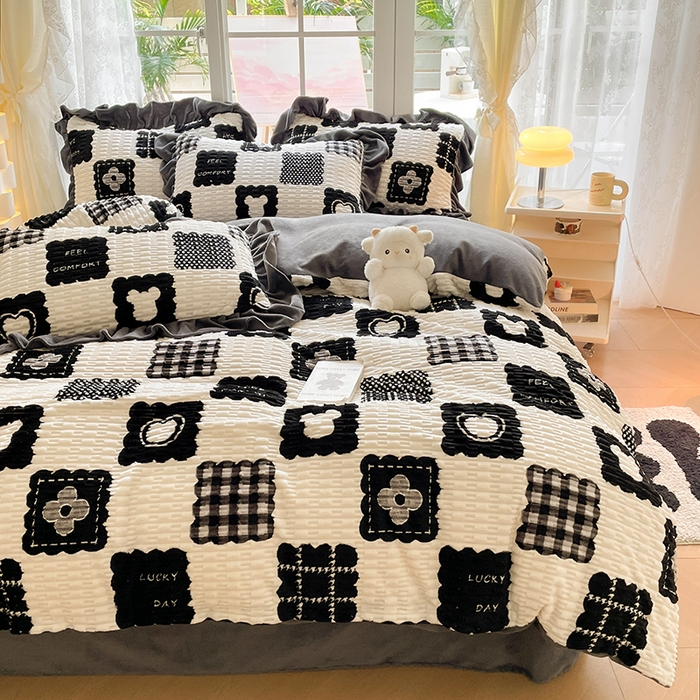 91家纺网 家纺一手货源 找家纺 摩妮卡 2025新款提花豆豆绒卡通印花牛奶绒四件套 柔伊