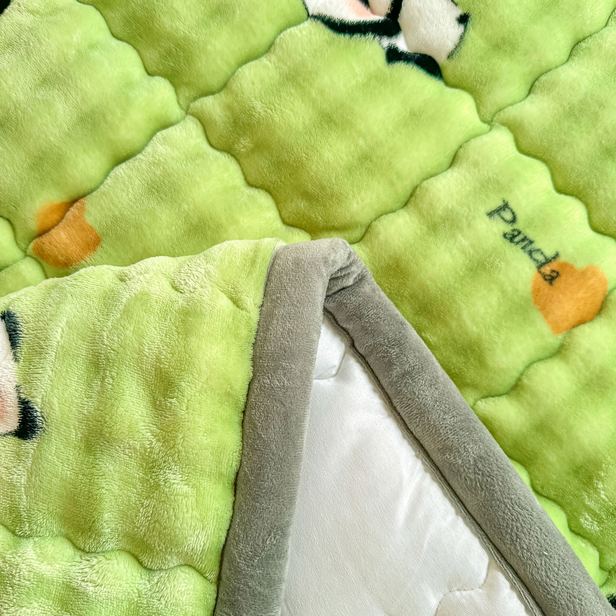 91家纺网 家纺一手货源 找家纺 眠势力 2025新款牛奶绒泡泡床褥加绒仿兔毛绒床褥子秋冬保暖珊瑚绒夹棉学生上下铺床护垫 熊猫