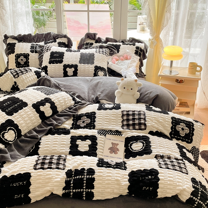 91家纺网 家纺一手货源 找家纺 摩妮卡 2025新款提花豆豆绒卡通印花牛奶绒四件套 柔伊