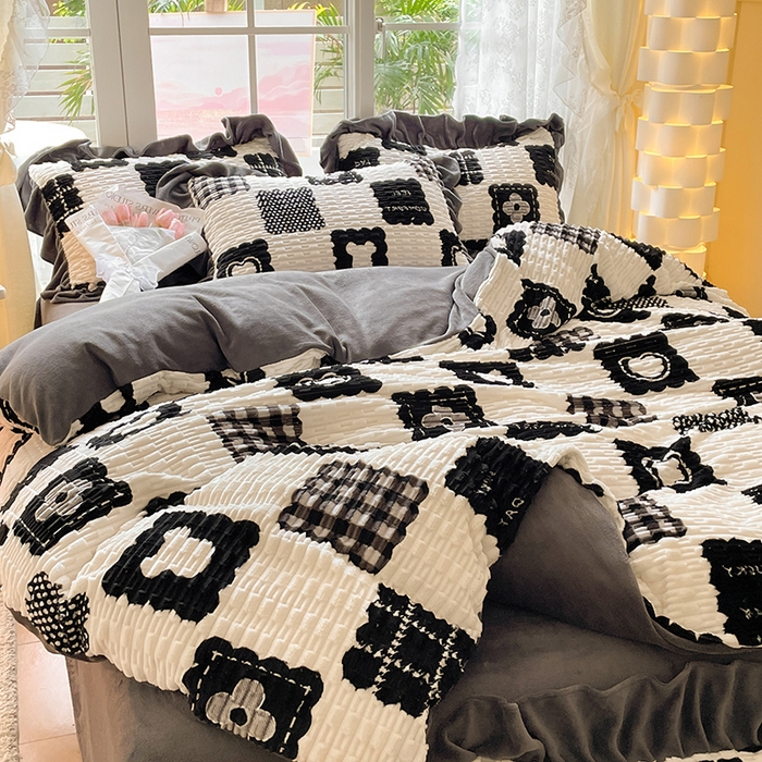 91家纺网 家纺一手货源 找家纺 摩妮卡 2025新款提花豆豆绒卡通印花牛奶绒四件套 柔伊