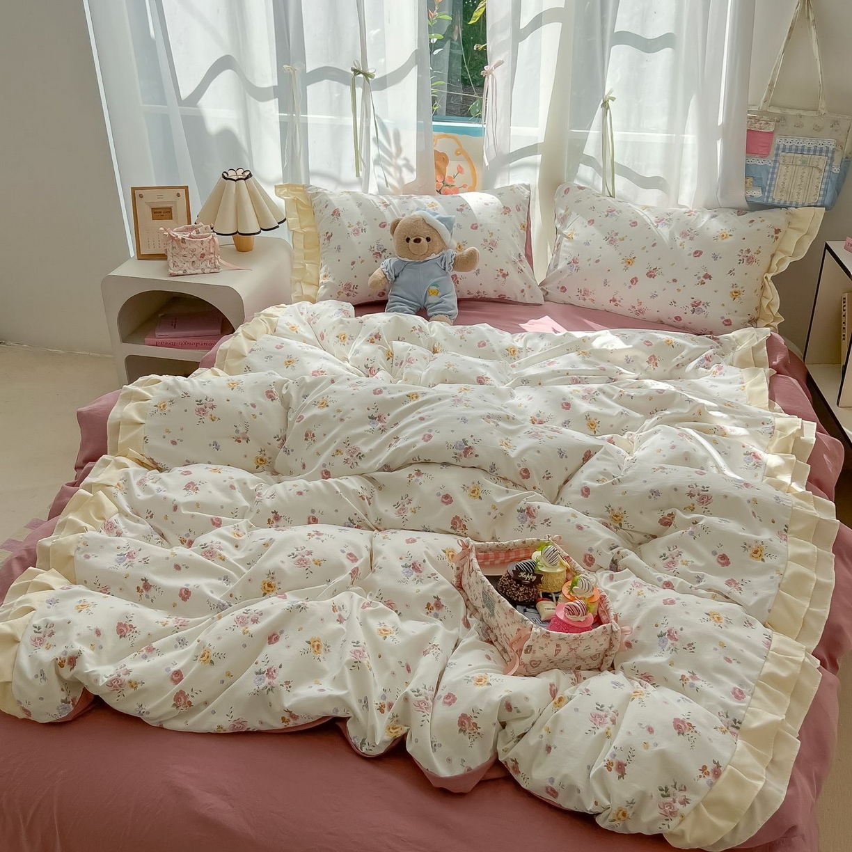 91家纺网 家纺一手货源 找家纺 （总）子钦家纺 2025新款云朵棉水洗棉双花边奶油花边仙女风床单床笠床裙四件套