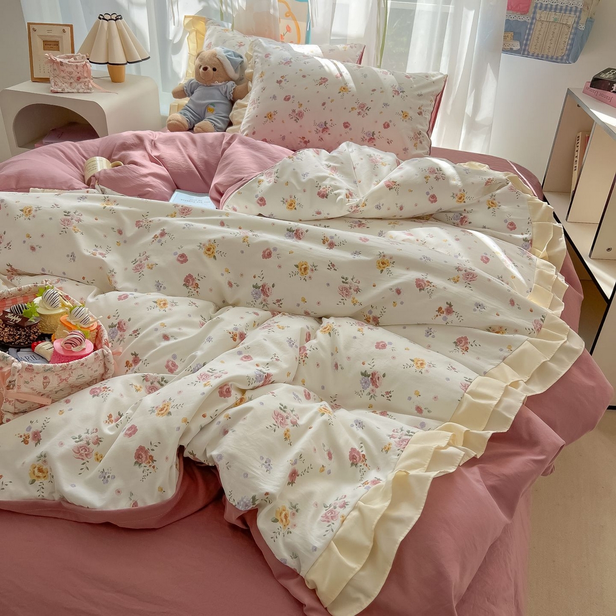 91家纺网 家纺一手货源 找家纺 （总）子钦家纺 2025新款云朵棉水洗棉双花边奶油花边仙女风床单床笠床裙四件套