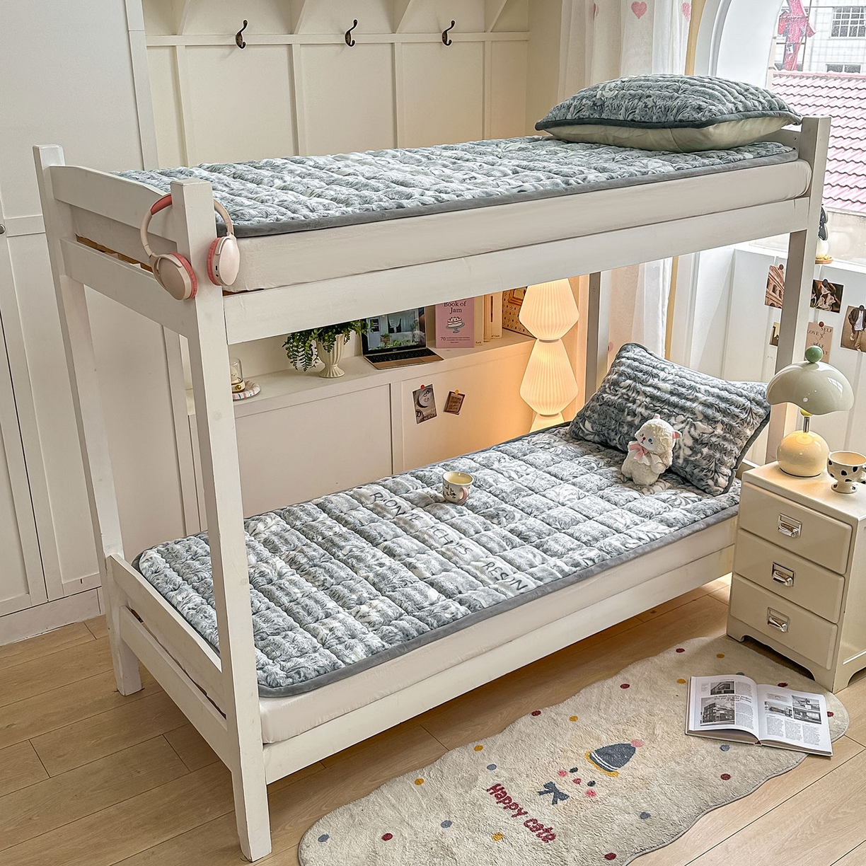 91家纺网 家纺一手货源 找家纺 眠势力 2025新款牛奶绒泡泡床褥加绒仿兔毛绒床褥子秋冬保暖珊瑚绒夹棉学生上下铺床护垫 雅韵