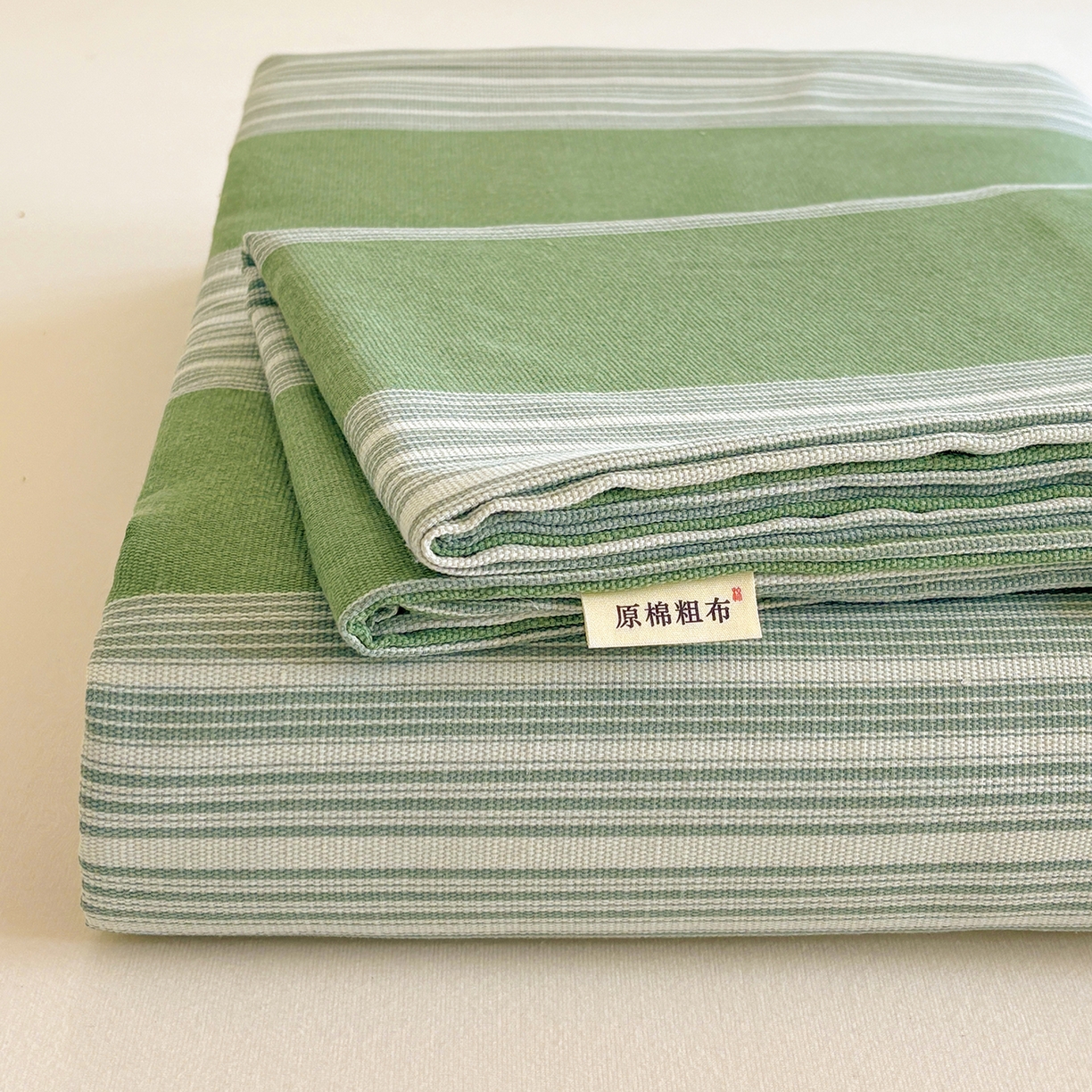 91家纺网 家纺一手货源 找家纺 青泽家纺 2025新款原棉标老粗布系列床单三件套 时尚绿