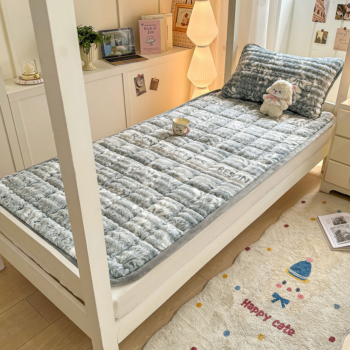 91家纺网 家纺一手货源 找家纺 眠势力 2025新款牛奶绒泡泡床褥加绒仿兔毛绒床褥子秋冬保暖珊瑚绒夹棉学生上下铺床护垫 雅韵