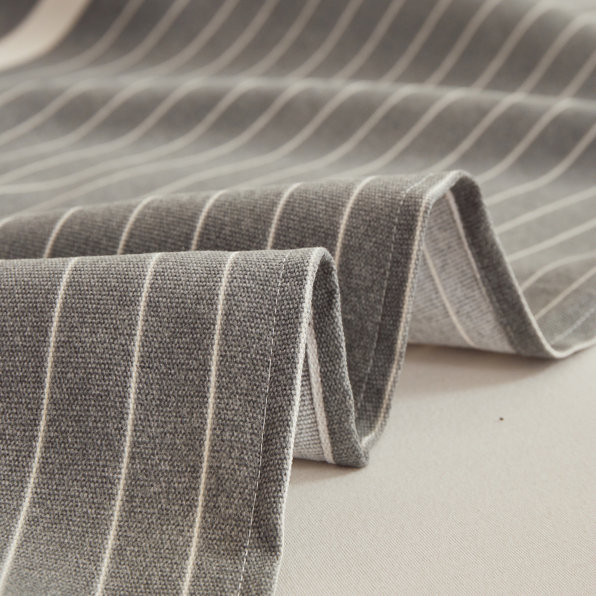 91家纺网 家纺一手货源 找家纺 青泽家纺 2025新款原棉标老粗布系列床单三件套 时尚条格