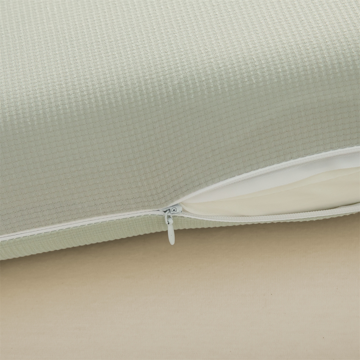 91家纺网 家纺一手货源 找家纺 麦肯锡 2025新款格纹简约深睡记忆枕枕头枕芯 绿色