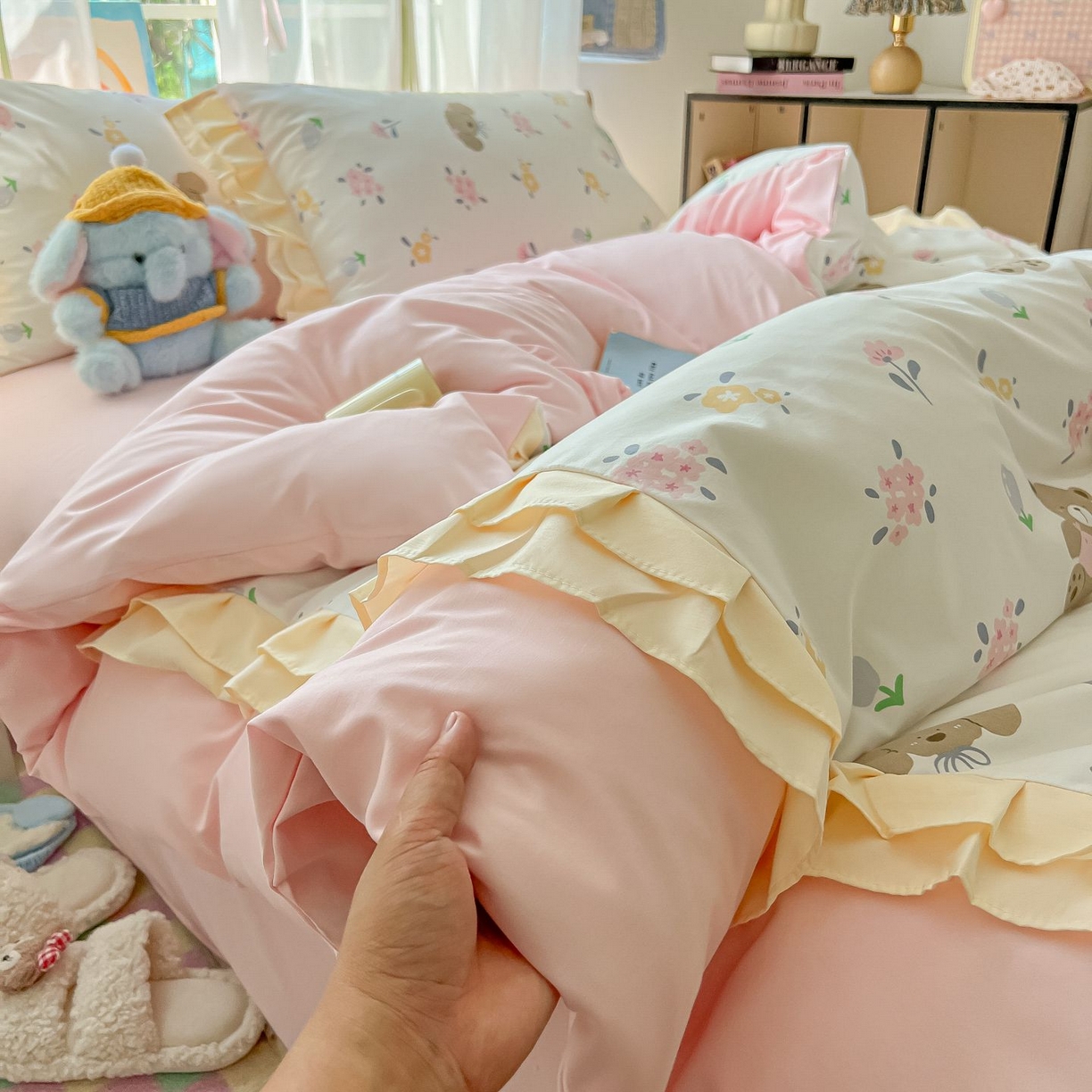 91家纺网 家纺一手货源 找家纺 （总）子钦家纺 2025新款云朵棉水洗棉双花边奶油花边仙女风床单床笠床裙四件套