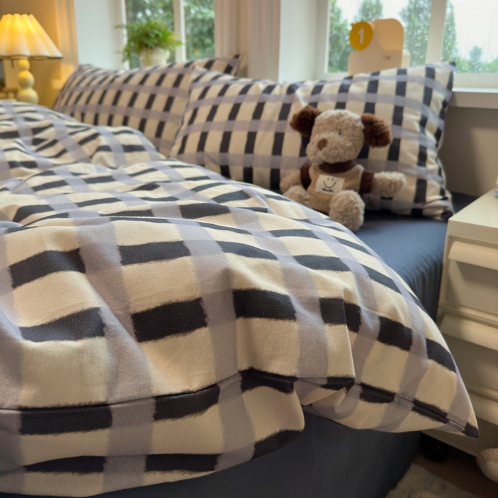 91家纺网 家纺一手货源 找家纺 如意朵 2025新款全棉纯棉磨毛四件套 艾格-灰