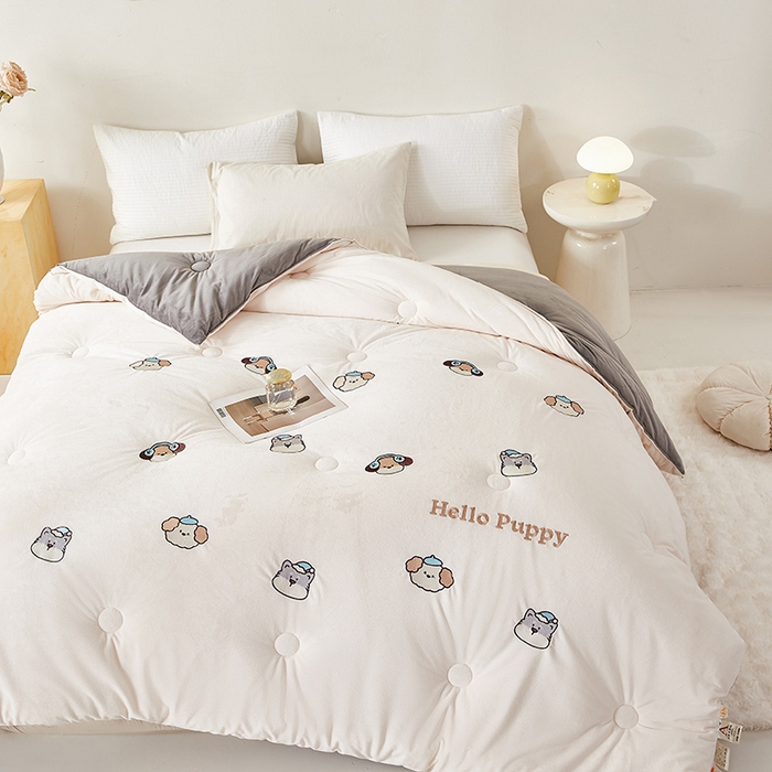 91家纺网 家纺一手货源 找家纺 （总）欢乐季2025新款刺绣零压绒恒温大豆被四季被+被芯