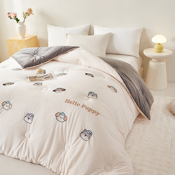 91家纺网 家纺一手货源 找家纺 （总）欢乐季2025新款刺绣零压绒恒温大豆被四季被+被芯