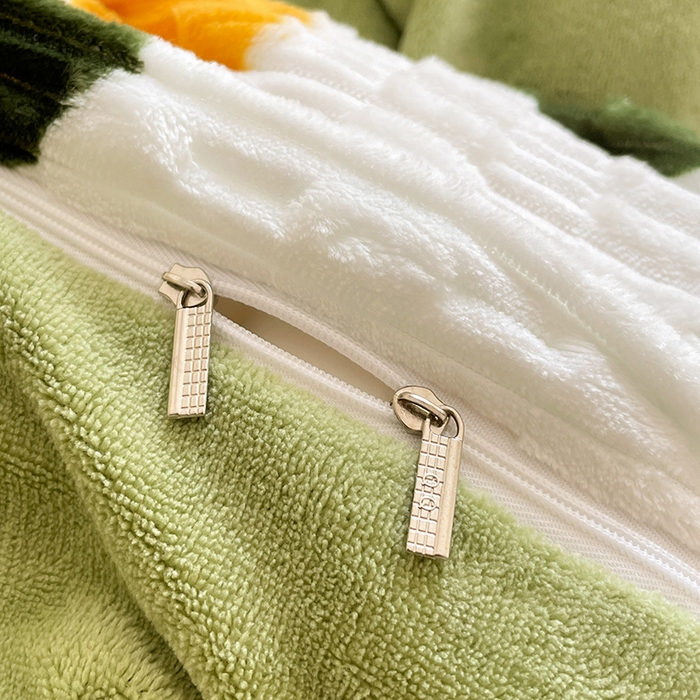 91家纺网 家纺一手货源 找家纺 摩妮卡 2025新款提花豆豆绒卡通印花牛奶绒四件套 喜多熊