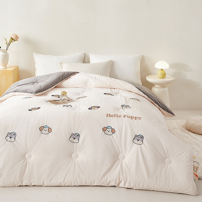 91家纺网 家纺一手货源 找家纺 欢乐季2025新款刺绣零压绒恒温大豆被四季被+被芯（可以开发票—专票8个点） 狗狗