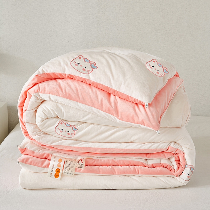 91家纺网 家纺一手货源 找家纺 欢乐季2025新款刺绣零压绒恒温大豆被四季被+被芯（可以开发票—专票8个点） 猫咪