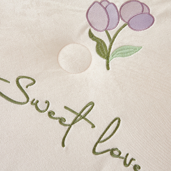 91家纺网 家纺一手货源 找家纺 欢乐季2025新款刺绣零压绒恒温大豆被四季被+被芯（可以开发票—专票8个点） 郁金香