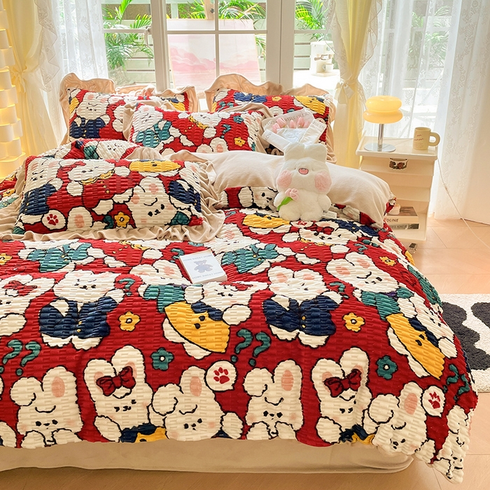 91家纺网 家纺一手货源 找家纺 摩妮卡 2025新款提花豆豆绒卡通印花牛奶绒四件套 芽蜜