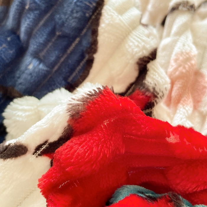 91家纺网 家纺一手货源 找家纺 摩妮卡 2025新款提花豆豆绒卡通印花牛奶绒四件套 芽蜜