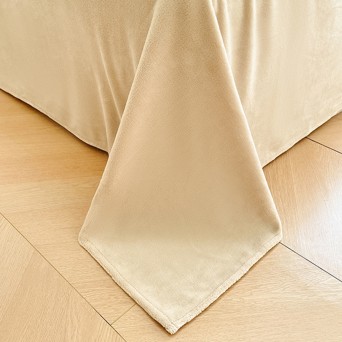 91家纺网 家纺一手货源 找家纺 摩妮卡 2025新款提花豆豆绒卡通印花牛奶绒四件套 芽蜜