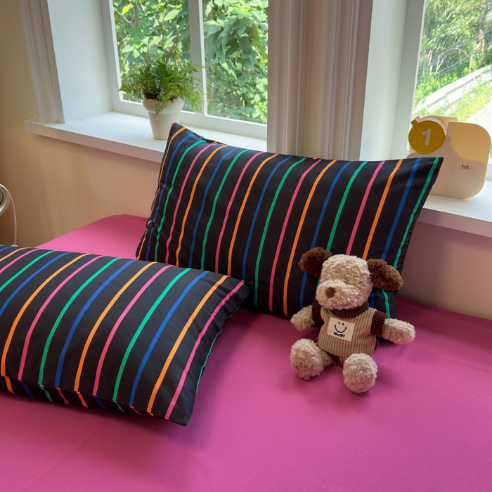 91家纺网 家纺一手货源 找家纺 如意朵 2025新款全棉纯棉磨毛四件套 多彩-黑