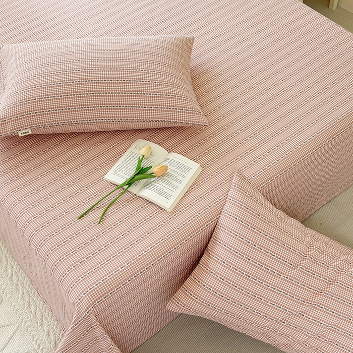 91家纺网 家纺一手货源 找家纺 青泽家纺 2025新款原棉标老粗布系列床单三件套 粉黛