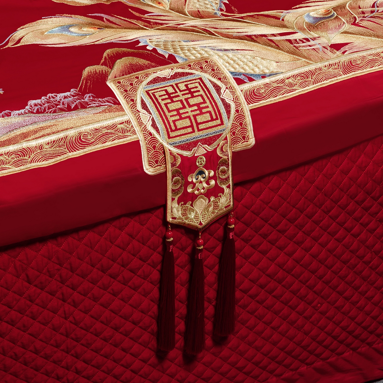 91家纺网 家纺一手货源 找家纺 柏拉图 2025新款100s长绒棉贡缎提花重工艺刺绣婚庆四件套多件套 海誓山盟