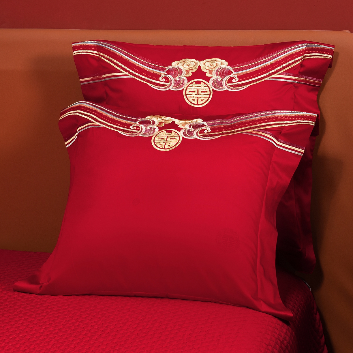 91家纺网 家纺一手货源 找家纺 柏拉图 2025新款100s长绒棉贡缎提花重工艺刺绣婚庆四件套多件套 龙姿凤采