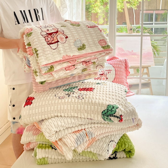 摩妮卡 2025新款提花豆豆绒卡通印花牛奶绒四件套 组合图